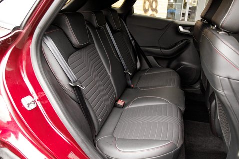 Ford Puma VIVID RUBY EDITION 38