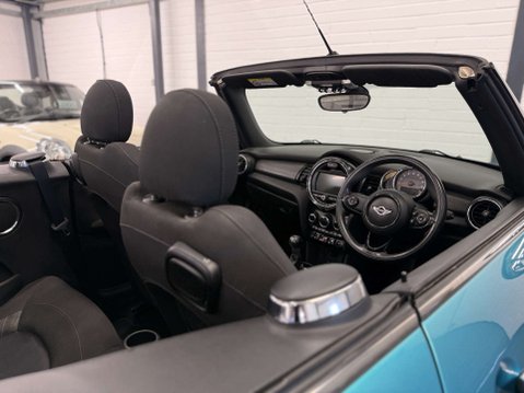 Mini Convertible 1.5 Cooper 2dr 4