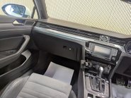 Volkswagen Passat 2.0 Passat R-Line TDI BlueMotion Technology Semi-Auto 4dr 51