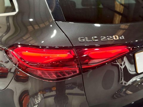 Mercedes-Benz GLC 2.0 GLC220dh MHEV AMG Line (Premium) SUV 5dr Diesel Hybrid G-Tronic+ 4MATIC 61