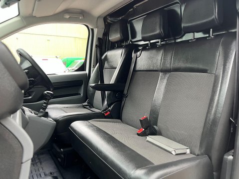 Vauxhall Vivaro 1.5 Turbo D 2700 Dynamic Panel Van 6dr Diesel Manual L1 H1 Euro 6 (s/s) (10 41