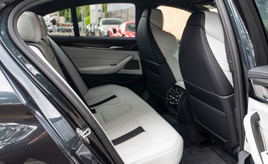 BMW M5 Competition 14