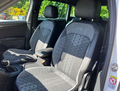 Volkswagen Tiguan 1.5 Tiguan R-Line TSi Semi-Auto 5dr 41