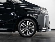 Toyota Alphard 2.5 MPV 2.5 SUV Automatic Petrol Hybrid 16