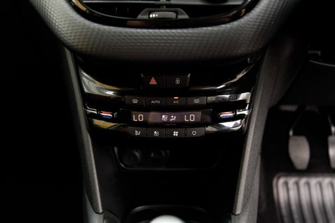 Peugeot 208 S/S TECH EDITION 29