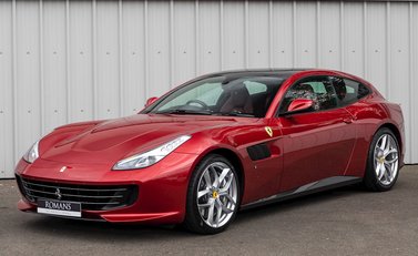 Ferrari GTC4 Lusso T 6