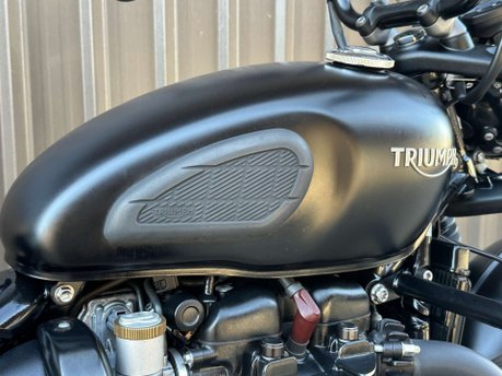 Triumph Bonneville 1.2 Bonneville Bobber Black