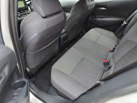 Toyota Corolla 1.8 VVT-h Icon Tech Hatchback 5dr Petrol Hybrid CVT Euro 6 (s/s) (122 ps) 33