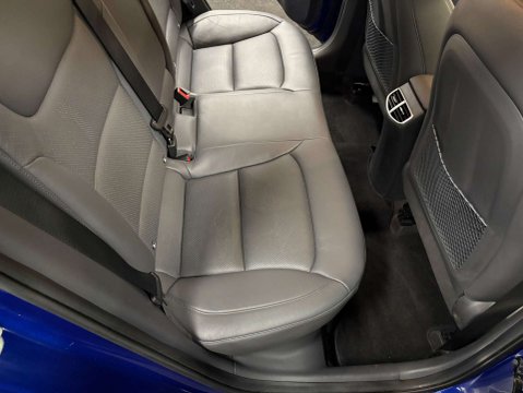 Hyundai IONIQ 1.6 IONIQ Premium SE FHEV Semi-Auto 5dr 31