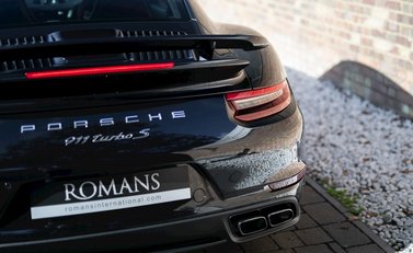 Porsche 911 (991.2) Turbo S 23