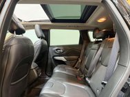 Jeep Cherokee 2.2 MultiJetII Overland SUV 5dr Diesel Auto 4WD Euro 6 (s/s) (200 ps) 31