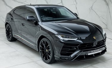 Lamborghini Urus 8