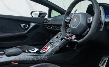 Lamborghini Huracan Spyder LP 640-4 PERFORMANTE 13