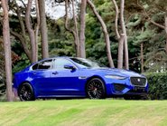Jaguar XE R-DYNAMIC HSE 1