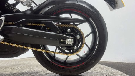 Honda CBR 2024 74 PLATE E-CLUTCH ONLY 240 MILES MOT AUTO 650CC SPORTS BIKE 43