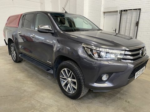Toyota Hilux INVINCIBLE 4WD D-4D DCB 3