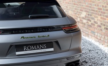 Porsche Panamera Turbo S E-Hybrid Sport Turismo 26