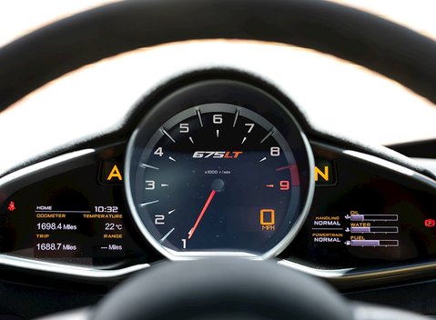 McLaren 675LT Spider 19