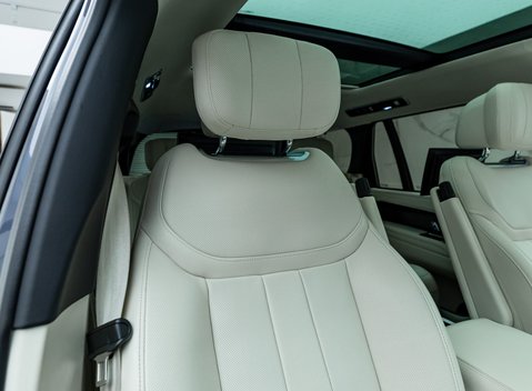 Land Rover Range Rover P460e Autobiography LWB 15