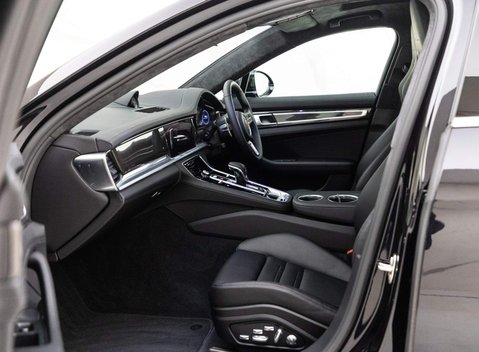 Porsche Panamera TURBO PDK 10