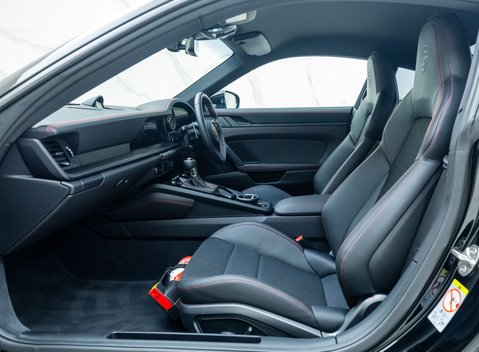 Porsche 911 GT3 TOURING (992) 14