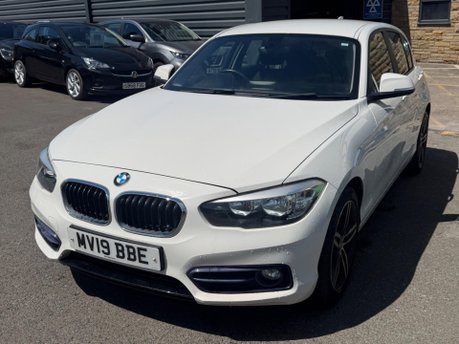 BMW 1 Series 118I SPORT 3