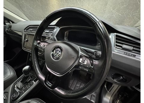 Volkswagen Tiguan 2.0 TDI SEL SUV 5dr Diesel DSG 4Motion Euro 6 (s/s) (150 ps) 35