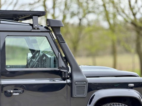 Land Rover Defender 2.2 Defender 90 XS Hard Top TD 4WD 7