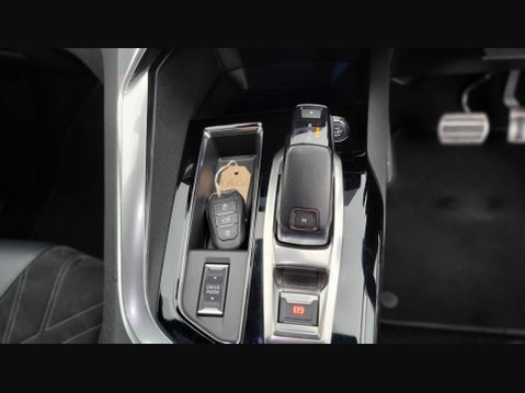 Peugeot 3008 PURETECH S/S GT PREMIUM 16