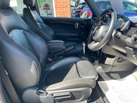 Mini Hatch 2.0 John Cooper Works Euro 6 (s/s) 3dr 16