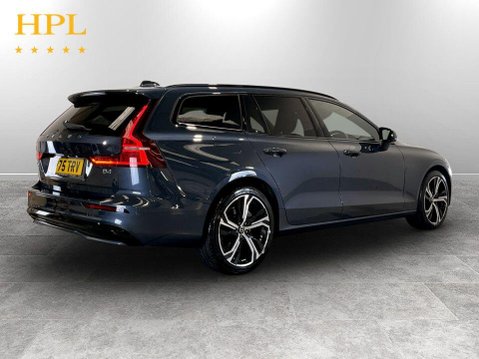 Volvo V60 2.0 B4 MHEV Plus Estate 5dr Petrol Hybrid DCT Auto Euro 6 (s/s) (197 ps) Cr 7