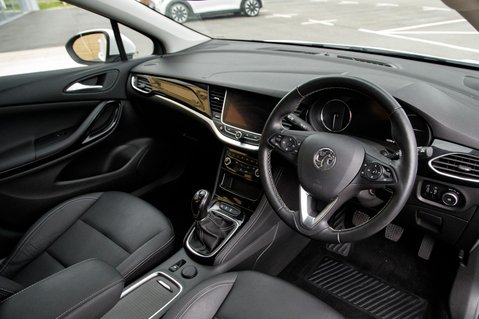 Vauxhall Astra ELITE NAV 3