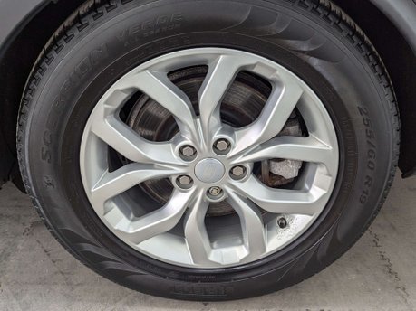 Land Rover Discovery 3.0 Discovery SE SDV6 Auto 4WD 32