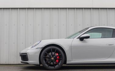 Porsche 911 Carrera S (992) 27