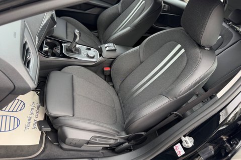 BMW 1 Series 118I SPORT - 1 OWNER -REVERSE CAMERA - PARK ASSISTANT - COMFORT PACKAGE 23