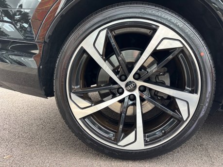 Audi Q7 TDI QUATTRO S LINE BLACK EDITION MHEV 26