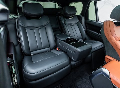 Land Rover Range Rover P530 SV 18