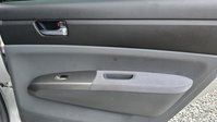 Toyota Prius 1.5 T3 Hatchback 5dr Petrol Hybrid CVT (104 g/km, 76 bhp) 13