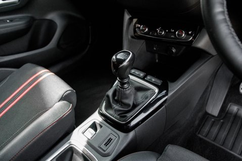 Vauxhall Corsa SRI NAV PREMIUM 31