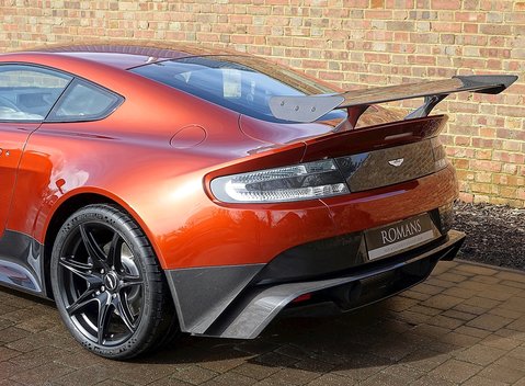 Aston Martin Vantage GT8 26