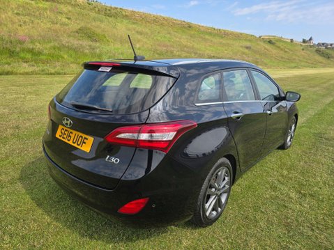 Hyundai i30 1.6 CRDi Blue Drive Premium Tourer DCT Euro 6 (s/s) 5dr 13