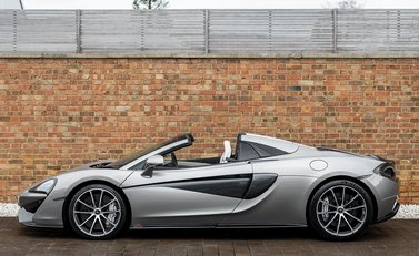 McLaren 570S Spider 2