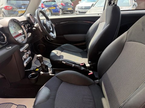Mini Hatch 1.6 Cooper Steptronic Euro 4 3dr 31