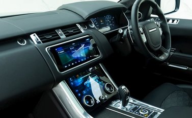 Land Rover Range Rover Sport 5.0 SVR Carbon Edition 17