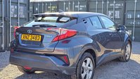 Toyota C-HR 1.8 VVT-h Icon SUV 5dr Petrol Hybrid CVT Euro 6 (s/s) (122 ps) 14