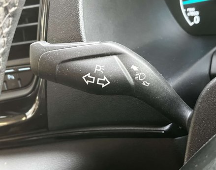 Ford Tourneo Custom 2.0 Tourneo Custom 320 Zetec EcoBlue Auto 4dr 52