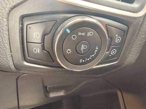 Ford Focus 1.6 Focus Zetec 105 5dr 14