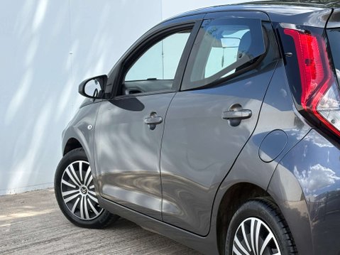 Toyota Aygo 1.0 Aygo X-Play TSS VVT-i 5dr 28