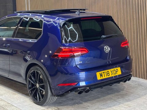 Volkswagen Golf 2.0 Golf R TSi Semi-Auto 4WD 3dr 34