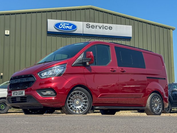 Ford Transit Custom Crew Cab SWB L1H1 Low Roof Limited 300 Air Con Alloys Sensors EURO 6 2